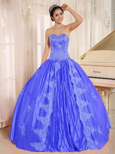 Embroidered Blue Sweetheart Quinceanera Dress with Beading in Envigado Colombia