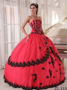 Strapless Floor-length Quinceanera Dress with Appliques in Vallenar Chile