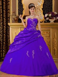 Purple Sweetheart Taffeta Quinceanera Gowns with Appliques in Kennewick WA