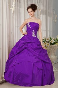 Purple Strapless Full-length Sweet 15 Dresses with Appliques and Pick-ups