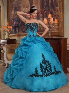 Blue Strapless Taffeta and Organza Beading and Pick-ups Quinceanera Dress