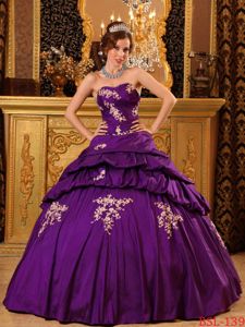 Fuchsia Sweetheart Floor-length Quince Dresses with Appliques in Tucson
