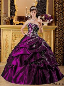 Gorgeous Sweetheart Purple Dress for Quince with Appliques and Pick-ups