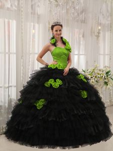 Best Hand Flowery Green and Black Halter Quninceanera Dresses with Ruffles