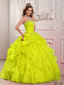 Jewelry Pick Ups and Ruching Yellow Green Quince Dresses in Wheeling