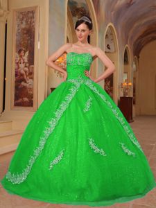 Green Puffy Quinceanera Dresses with Lace Hemline near Sedro-Woolley
