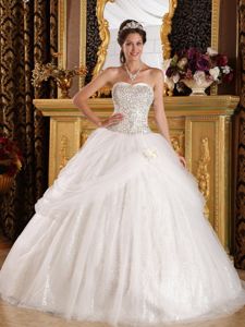 Popular White Sweetheart Floor-length Quinceanera Dresses with Beading