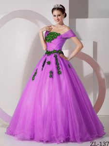Modest Off The Shoulder A-line Quinces Dresses in Fuchsia with Appliques