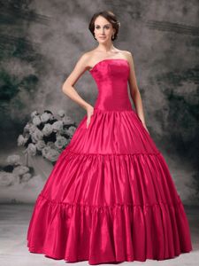 Strapless Floor-length Taffeta Ruched Quinceanera Dress in Red in McLean