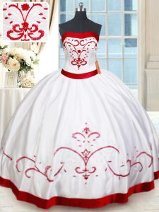 Ball Gowns Quinceanera Gowns White and Red Strapless Satin Sleeveless Floor Length Lace Up