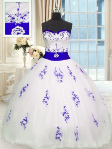 Luxurious Sweetheart Sleeveless Lace Up Quinceanera Gowns White Tulle