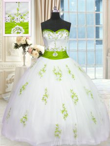 Floor Length Ball Gowns Sleeveless White 15 Quinceanera Dress Lace Up