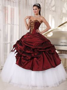 Burgundy and White Sweetheart Appliques Quinceanera Dress in Chestnut Hill