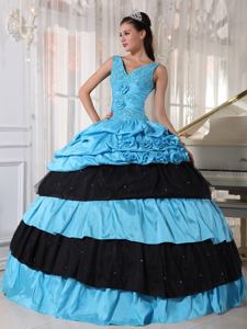 Blue and Black V-neck Taffeta Beading Quinceanera Dress with Hand Made Flowers