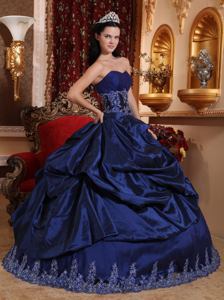 Sweetheart Floor-length Taffeta Appliqued Quinceanera Dress in Amarillo