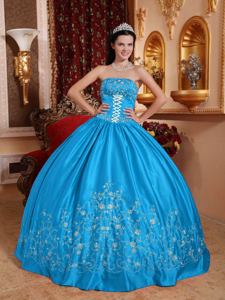 Teal Strapless Floor-length Quinceanera Dresses with Embroidery in Mendoza