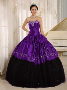Sweetheart Beaded Embroidered formal Sweet 16 Dresses in Purple in fort Bragg