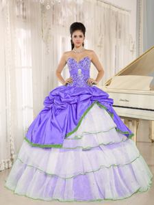 Sweetheart Beaded White and Lilacs Quinceanera Dresses with Pick Ups in Dublin