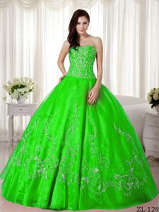 Sweetheart Floor-length Quince Dress with Beading and Embroidery