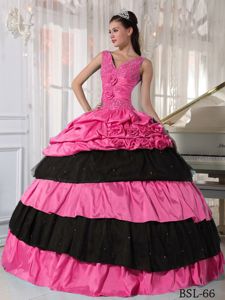 Rose Pink and Black V-neck Long Quince Dress with Flowers and Pick-ups