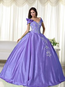 Off the Shoulder Purple Embroidery Flowers Arroyo Quinceanera Dress