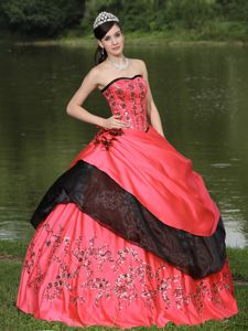 Hand Flowery Strapless Beaded Embroidered Quinceanera Gowns in Coral Red
