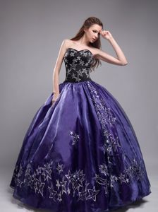 Sweetheart Embroidery Quinceanera Dress in Dark Purple and Black