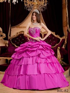 Lithgow for Hot Pink Sweetheart Sweet Sixteen Dresses Decorated Appliques
