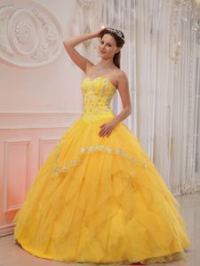 Yellow Sweetheart Sweet Sixteen Dresses Decorated White Appliques