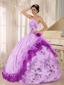 Appliques Purple Hand Made Flowers Quinceanera Dress in Rostock