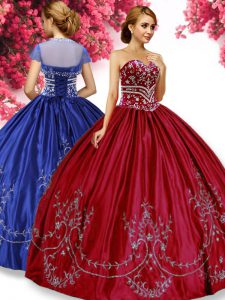 Customized Sweetheart Sleeveless Quince Ball Gowns Floor Length Embroidery Wine Red Taffeta