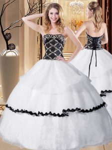 Smart Sleeveless Organza Floor Length Lace Up Ball Gown Prom Dress in White with Beading